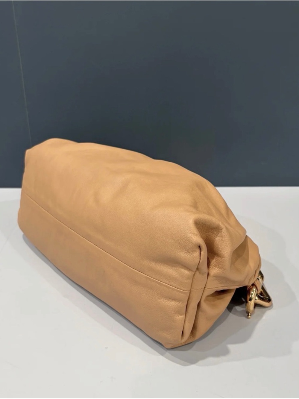 Bottega Veneta Tan Shoulder Bag with Gold Chain Strap - Picture 7 of 9
